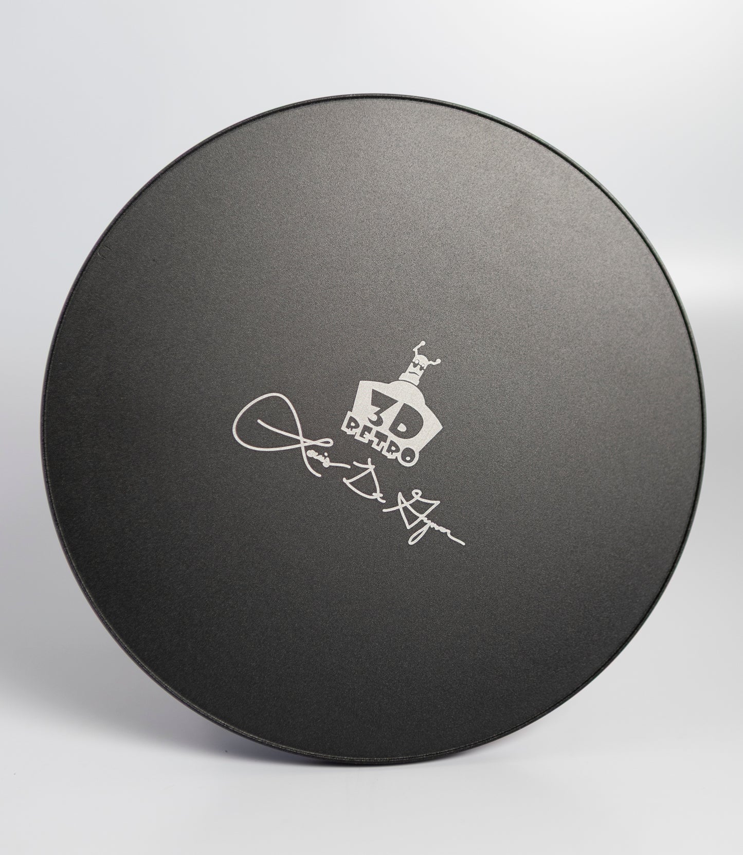 Louis De Guzman - "Between the Lines" vinyl sculpture