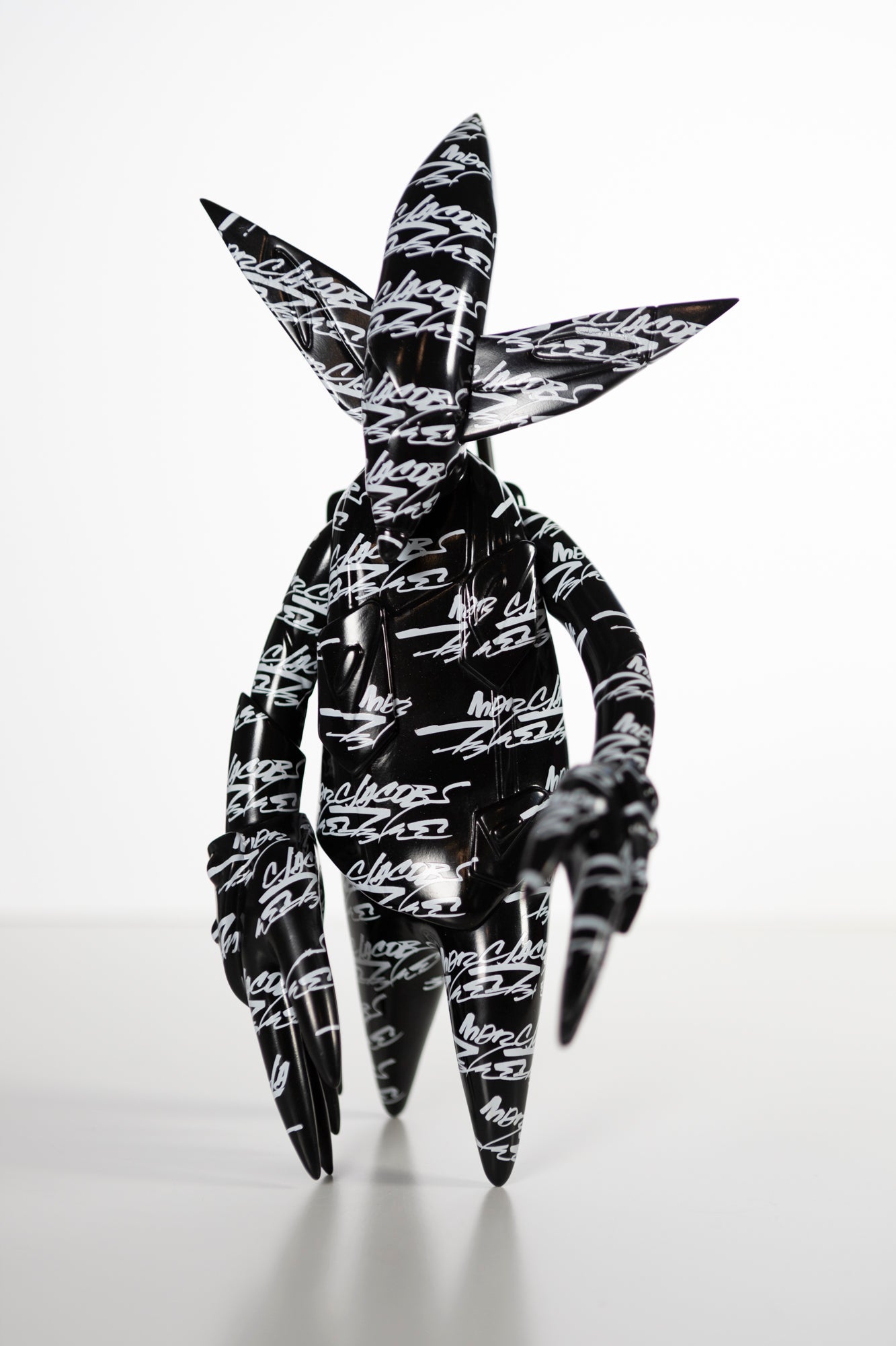 Futura x Marc Jacobs FL-001 "Pointman" vinyl sculpture