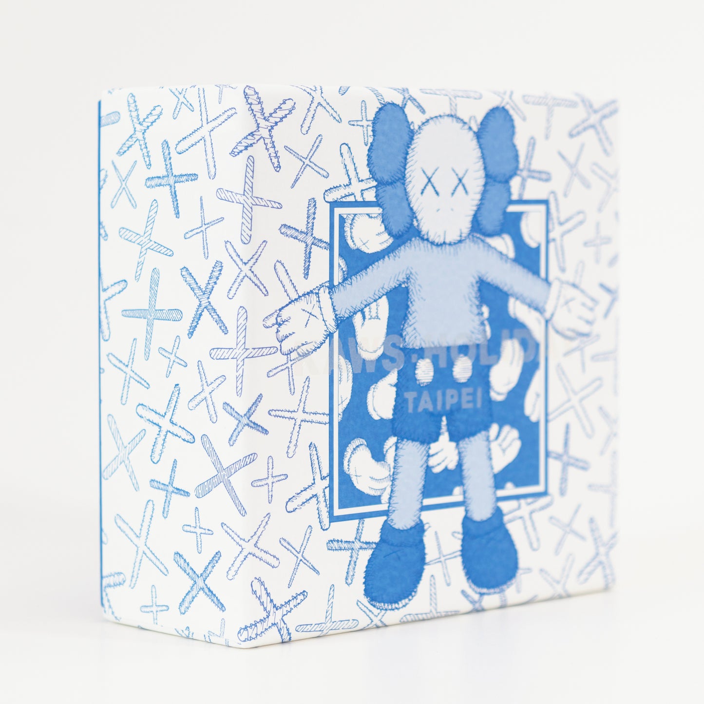 KAWS - "Holiday Taipei" plate set