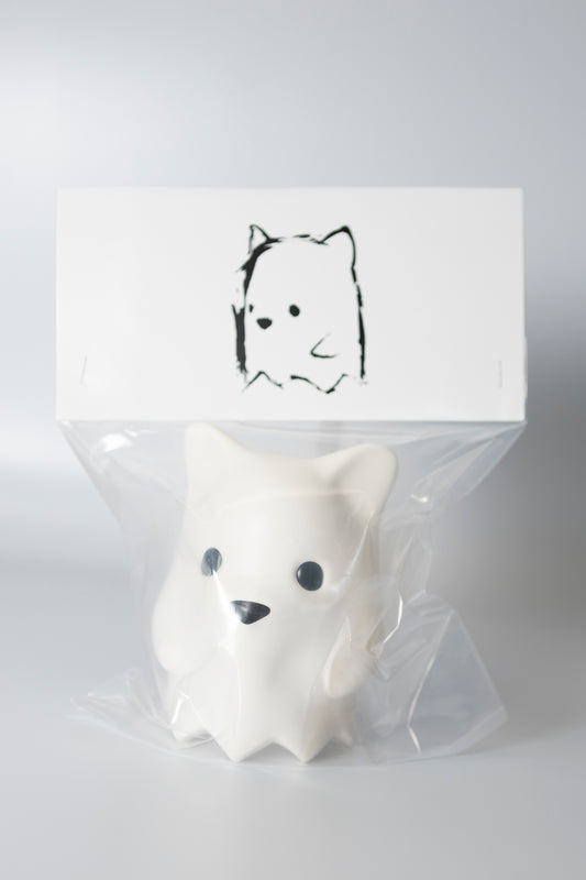 Luke Chueh XL GHOST BEAR - Matte White vinyl sculpture