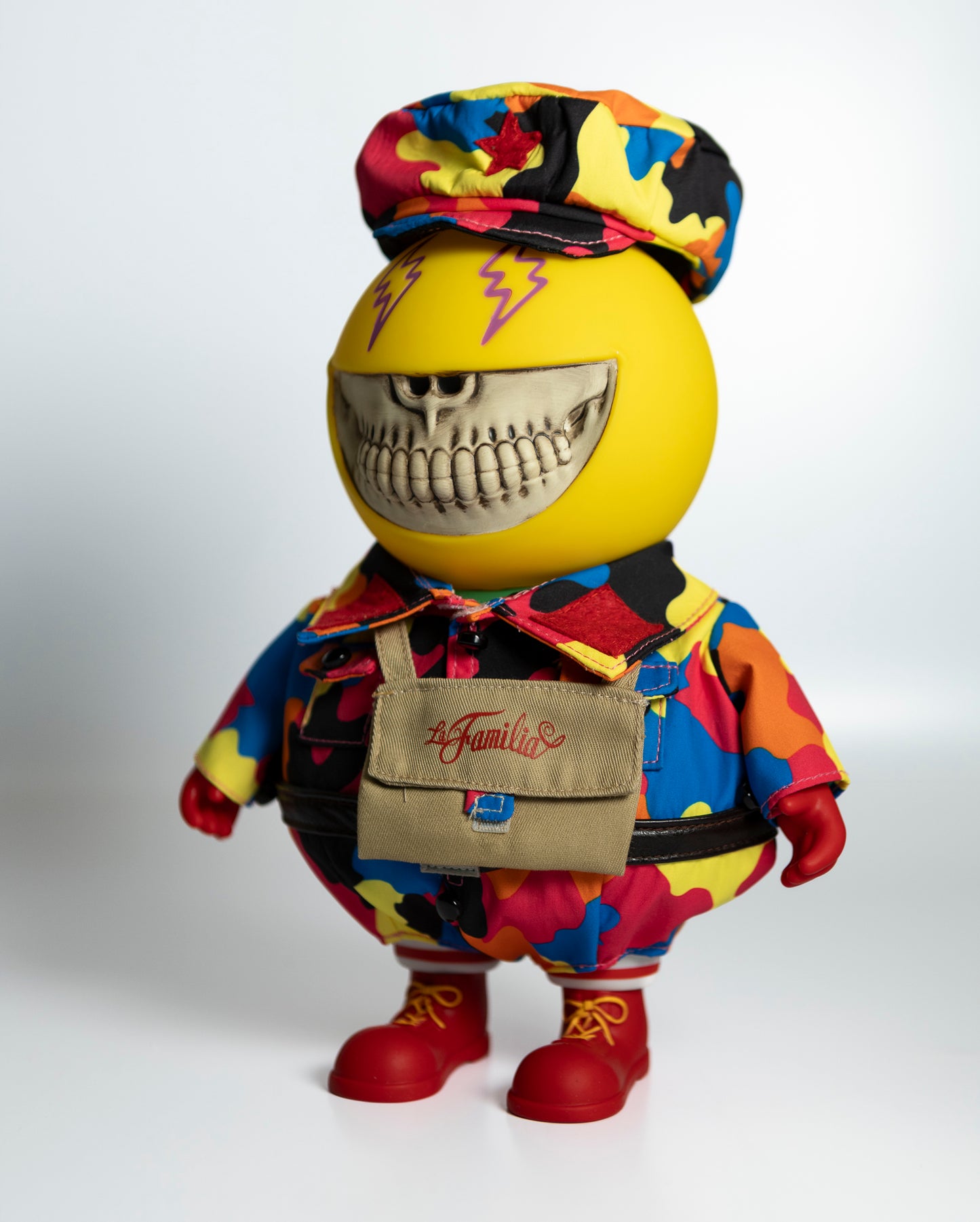 Ron English x J. Balvin - La Familia Grin - vinyl sculpture
