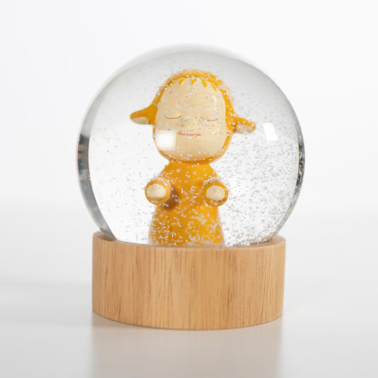 Yoshitomo Nara "Little Wanderer" snow globe [yellow]